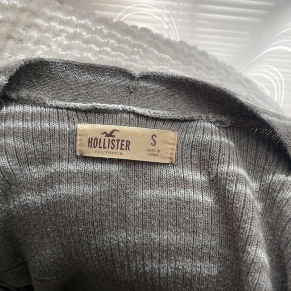 Hollister Grey Women’s Full Length Button Up Cardigan Size S - Picture 3 of 5